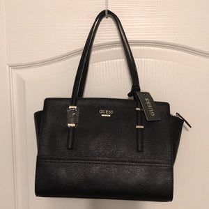 BLACK GUESS BAG